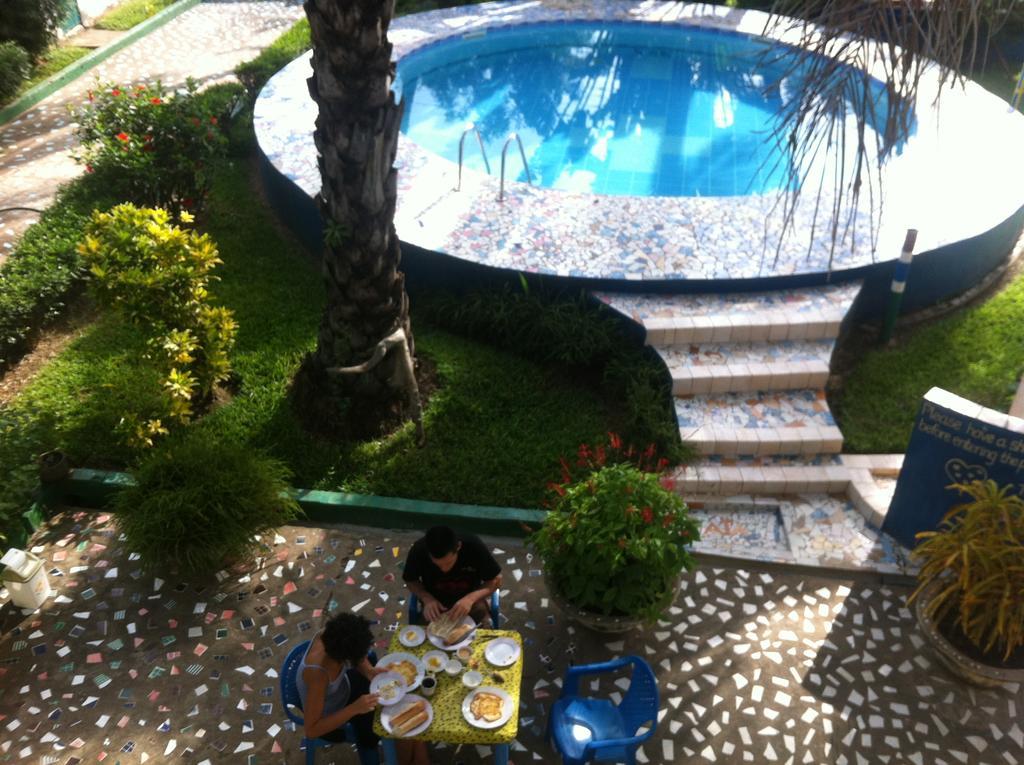 One World Village Guesthouse Bakau ภายนอก รูปภาพ