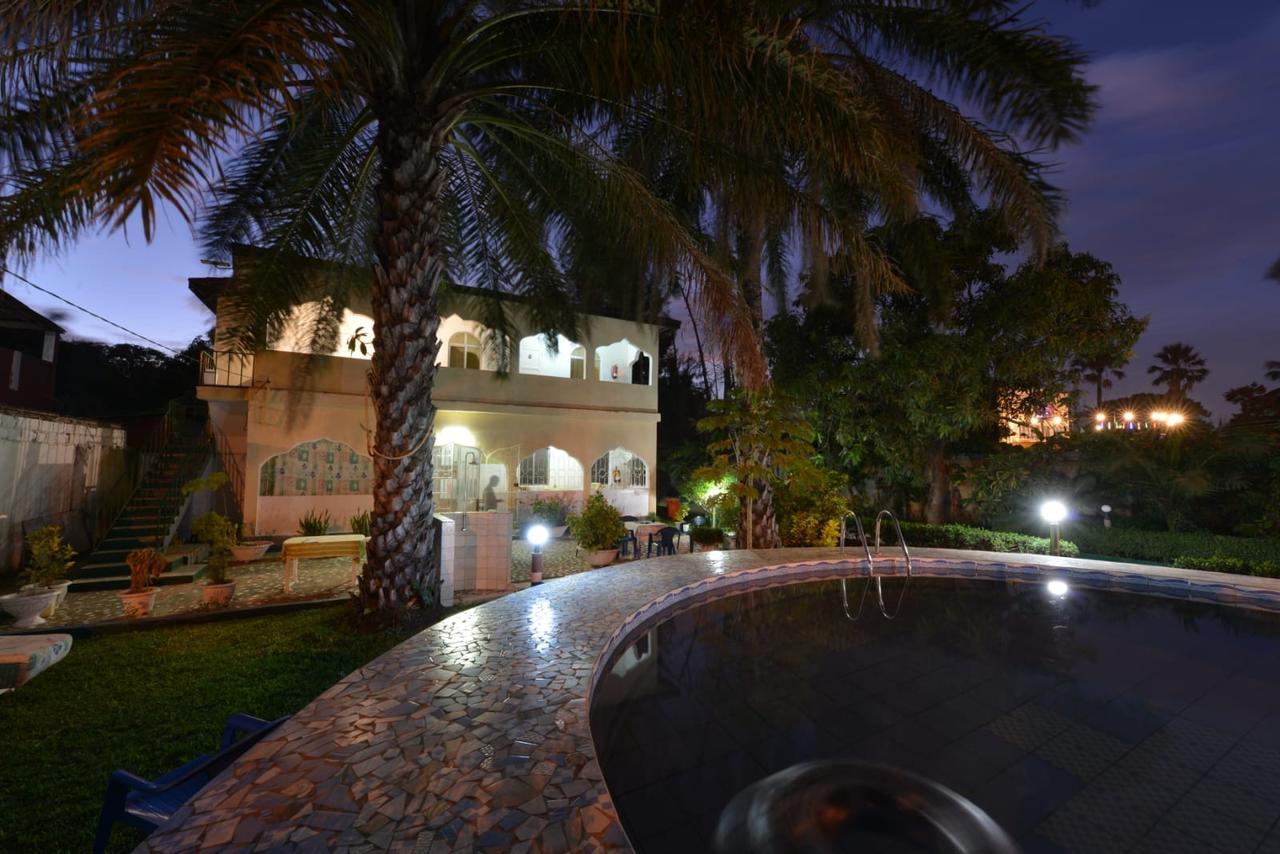 One World Village Guesthouse Bakau ภายนอก รูปภาพ